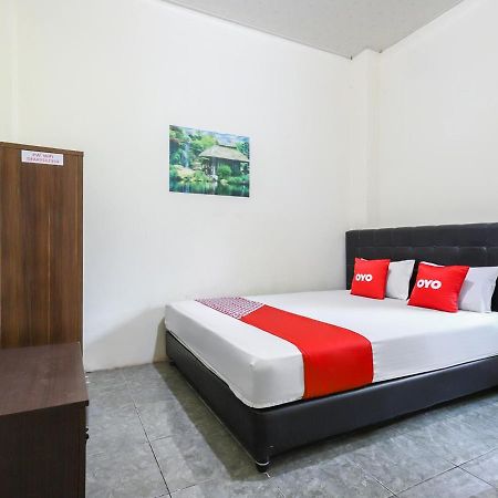 Oyo 3830 Dfarys Gh Syariah Hotell Balikpapan  Eksteriør bilde