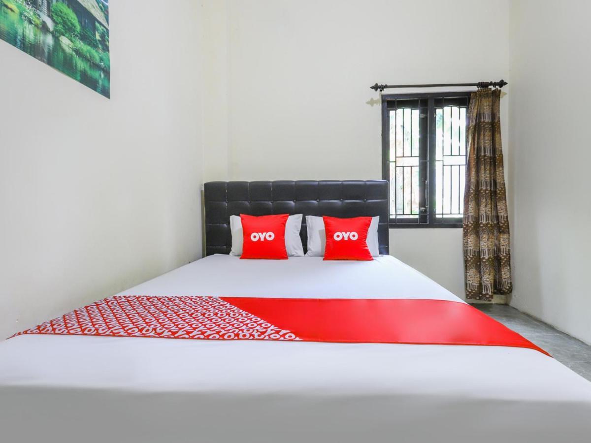 Oyo 3830 Dfarys Gh Syariah Hotell Balikpapan  Eksteriør bilde