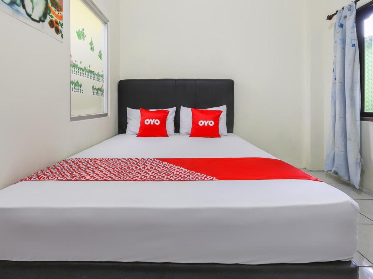 Oyo 3830 Dfarys Gh Syariah Hotell Balikpapan  Eksteriør bilde