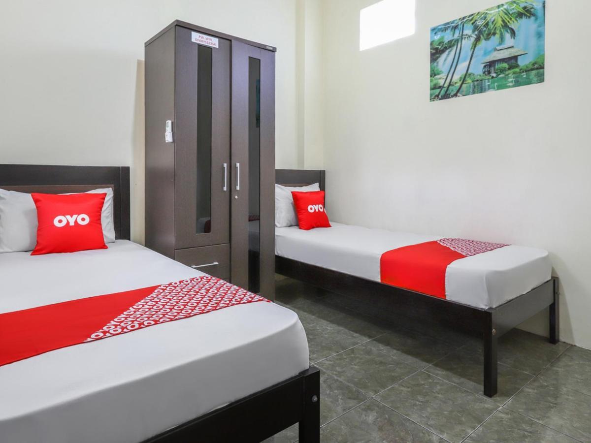 Oyo 3830 Dfarys Gh Syariah Hotell Balikpapan  Eksteriør bilde