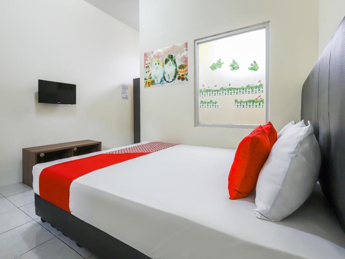 Oyo 3830 Dfarys Gh Syariah Hotell Balikpapan  Eksteriør bilde